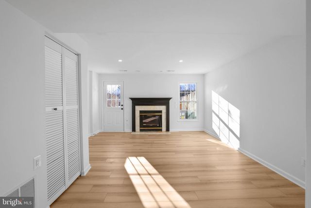 1742 TIGER LILY CIR, Woodbridge, VA 22192