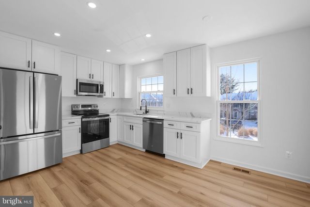 1742 TIGER LILY CIR, Woodbridge, VA 22192