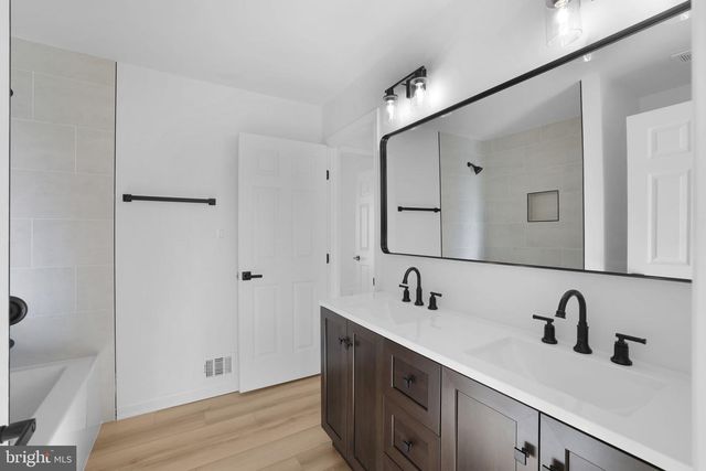 1742 TIGER LILY CIR, Woodbridge, VA 22192