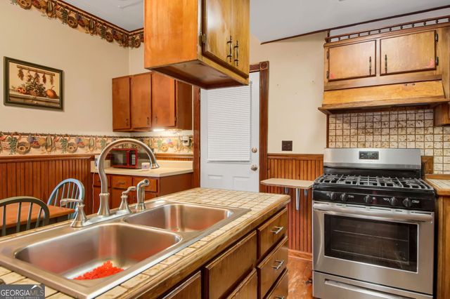 1617 Elm Street NE, Conyers, GA 30012