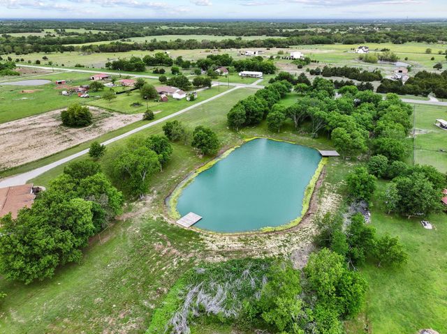 3939 Fm 2194, Celeste, TX 75423
