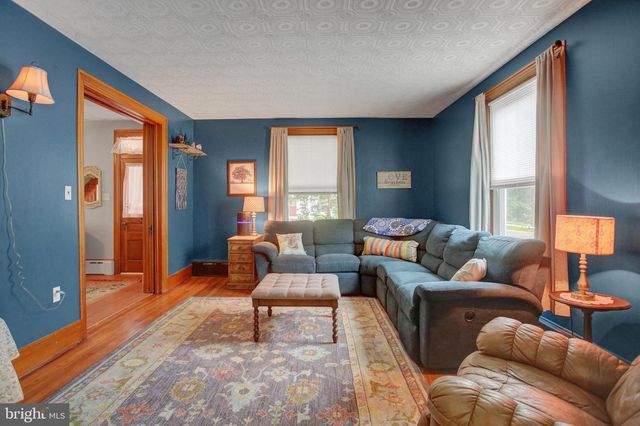 63 LINDEN AVE N, Greencastle, PA 17225