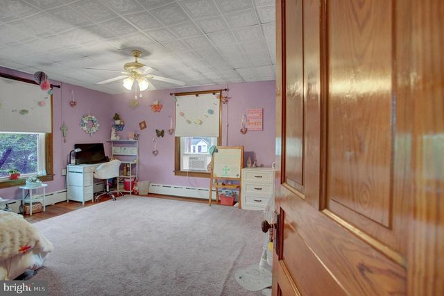 63 LINDEN AVE N, Greencastle, PA 17225