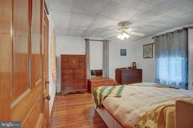 63 LINDEN AVE N, Greencastle, PA 17225
