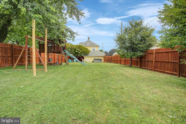 63 LINDEN AVE N, Greencastle, PA 17225