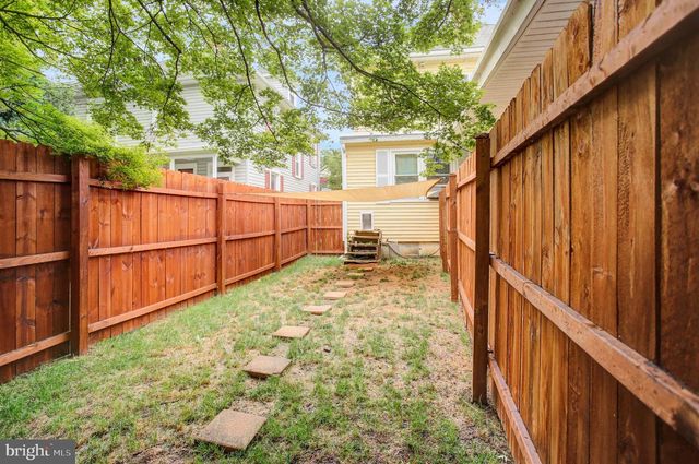 63 LINDEN AVE N, Greencastle, PA 17225