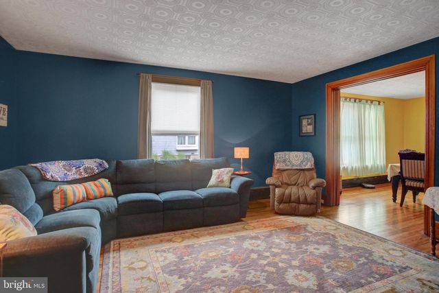 63 LINDEN AVE N, Greencastle, PA 17225
