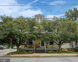 63 LINDEN AVE N, Greencastle, PA 17225