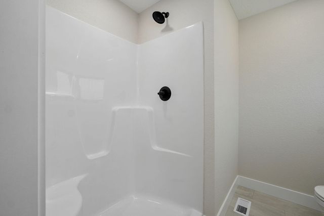 2558 West Village Lane, Springfield, MO 65807