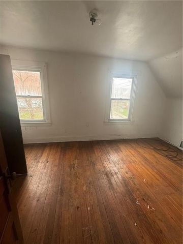 201 Locust St, New Kensington, PA 15068