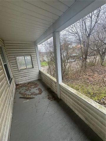 201 Locust St, New Kensington, PA 15068