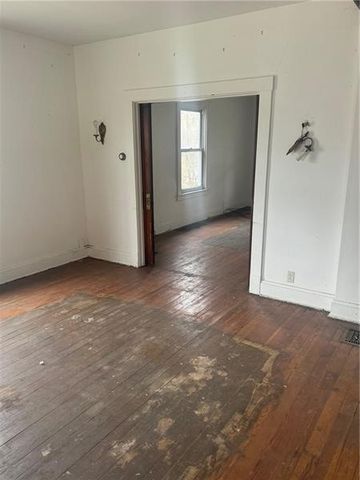 201 Locust St, New Kensington, PA 15068