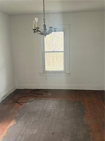 201 Locust St, New Kensington, PA 15068