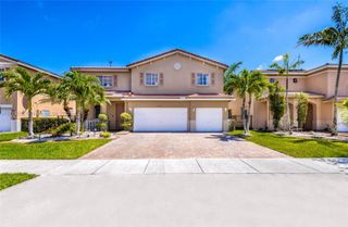20621 NW 10th Ave, Miami Gardens, FL 33169