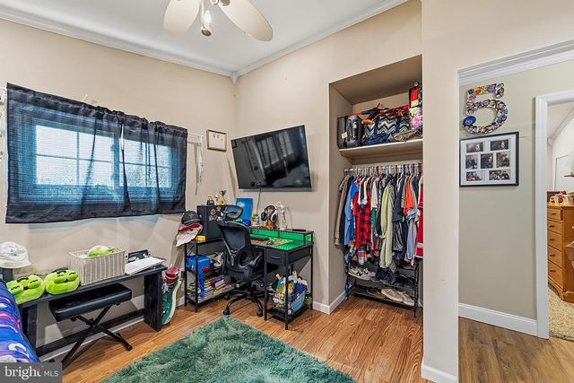 653 WINDSOR AVE, Maple Shade, NJ 08052