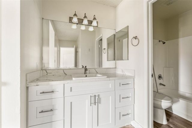 801 S Lyon A205, Santa Ana, CA 92705