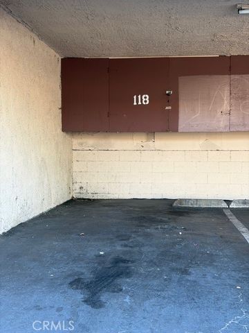801 S Lyon A205, Santa Ana, CA 92705