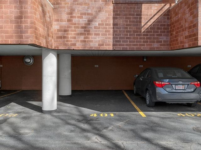 50 Watertown St 401, Watertown, MA 02472