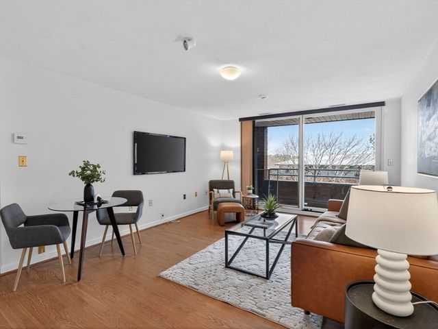 50 Watertown St 401, Watertown, MA 02472