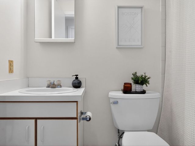 50 Watertown St 401, Watertown, MA 02472