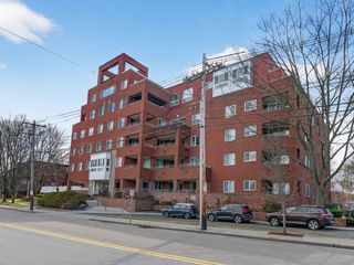 50 Watertown St 401, Watertown, MA 02472