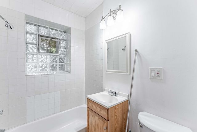 2557 N Lockwood Avenue 1, Chicago, IL 60639