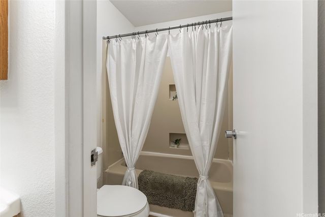 98-1485 Kaahumanu Street E136, Aiea, HI 96701