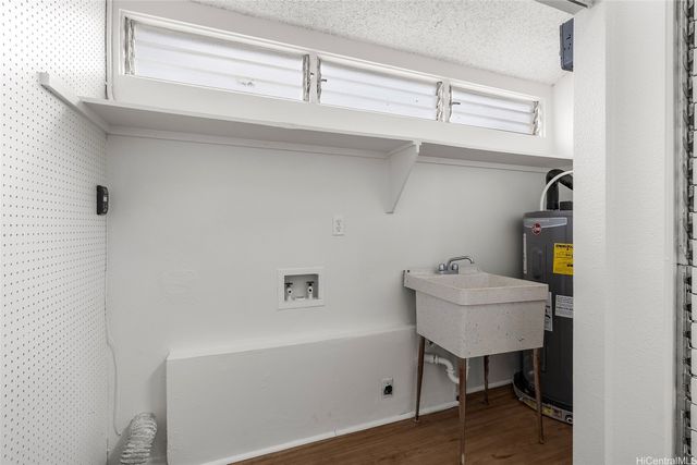 98-1485 Kaahumanu Street E136, Aiea, HI 96701