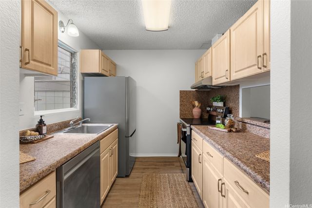 98-1485 Kaahumanu Street E136, Aiea, HI 96701