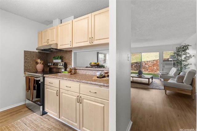 98-1485 Kaahumanu Street E136, Aiea, HI 96701