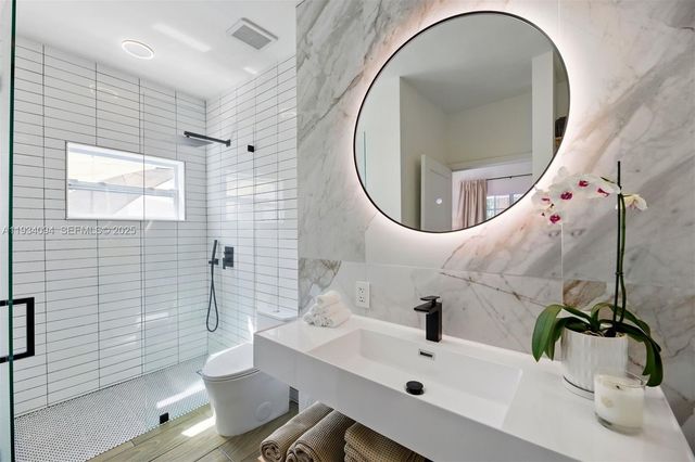 1363 Biarritz Dr, Miami Beach, FL 33141