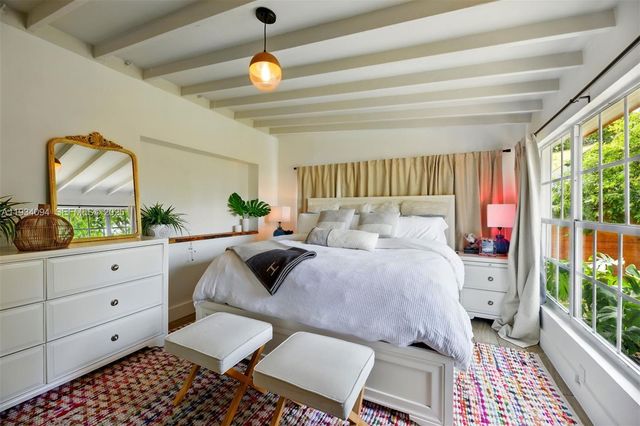 1363 Biarritz Dr, Miami Beach, FL 33141