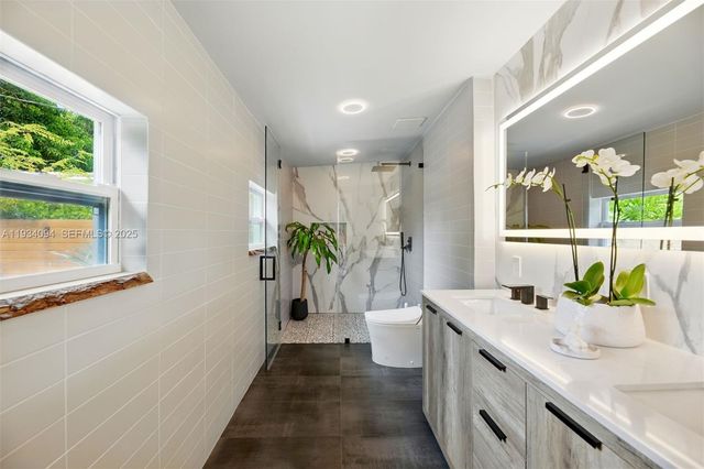 1363 Biarritz Dr, Miami Beach, FL 33141