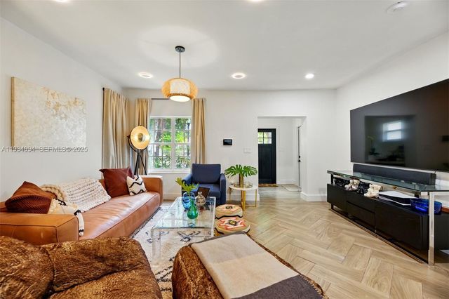 1363 Biarritz Dr, Miami Beach, FL 33141