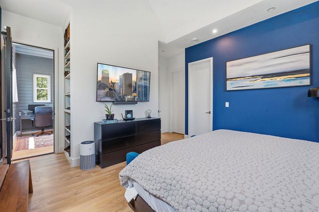 2806 W 44th ST B, Austin, TX 78731