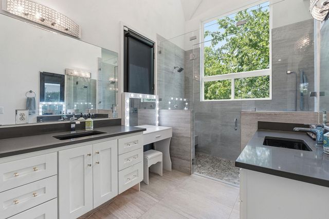 2806 W 44th ST B, Austin, TX 78731