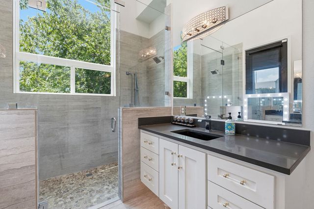 2806 W 44th ST B, Austin, TX 78731