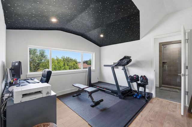 2806 W 44th ST B, Austin, TX 78731