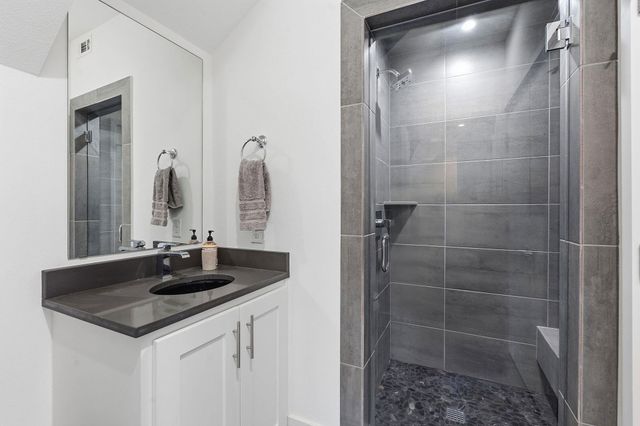 2806 W 44th ST B, Austin, TX 78731