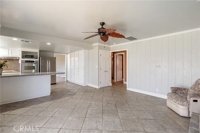 1077 Pecan, Madera, CA 93637