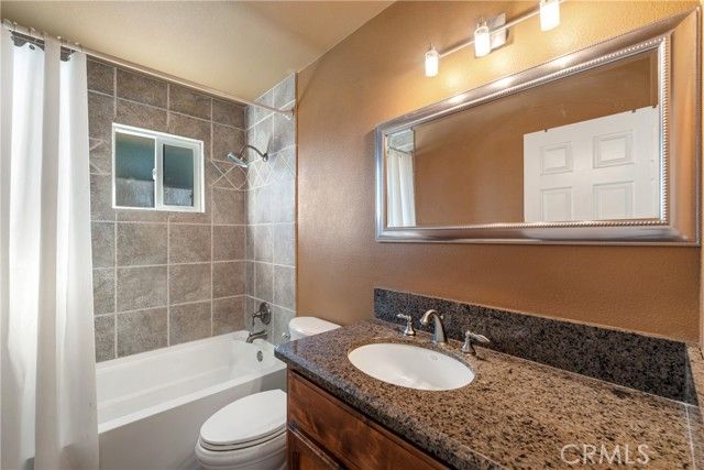 1077 Pecan, Madera, CA 93637