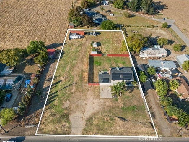 1077 Pecan, Madera, CA 93637