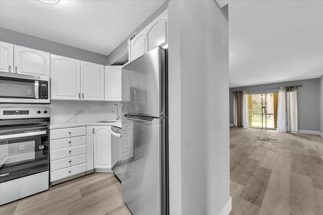 8380 Lagos De Campo Boulevard 110, Tamarac, FL 33321