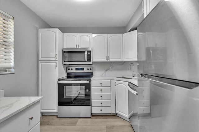 8380 Lagos De Campo Boulevard 110, Tamarac, FL 33321