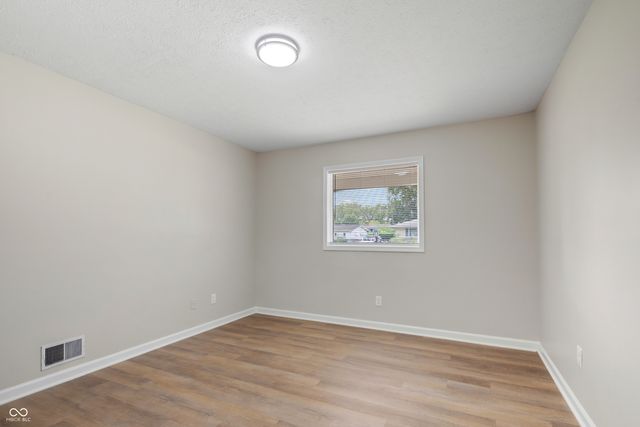 7550 E 51st Street, Indianapolis, IN 46226