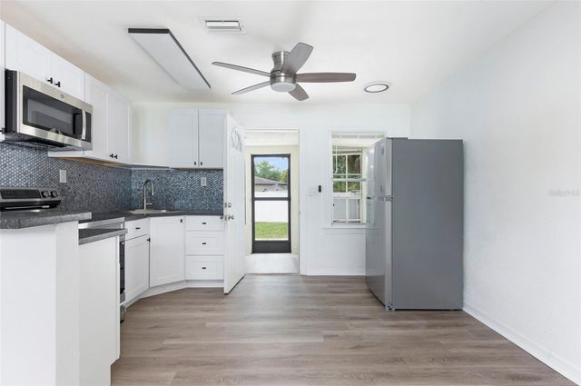 7102 62ND STREET N, Pinellas Park, FL 33781