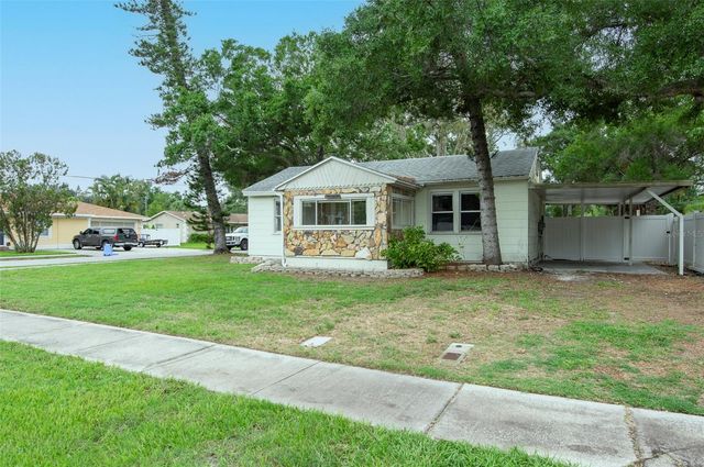 7102 62ND STREET N, Pinellas Park, FL 33781