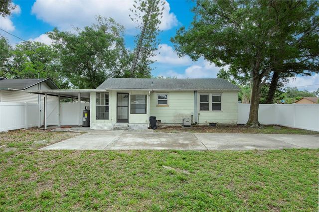 7102 62ND STREET N, Pinellas Park, FL 33781