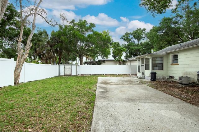 7102 62ND STREET N, Pinellas Park, FL 33781