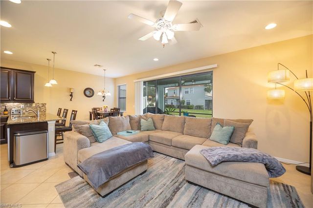 14758 Sutherland AVE 412, Naples, FL 34119